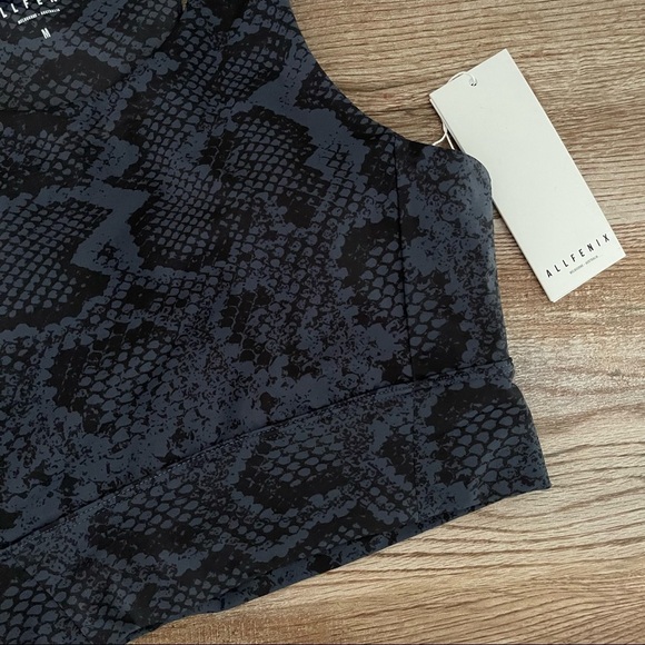 All Fenix Indie Python-Print Racerback Sports Bra - Picture 4 of 7